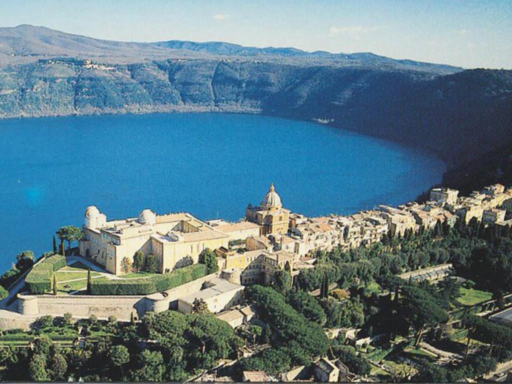 E Palazzo Pontificio Di Castel Gandolfo-vaticano Lägenhet